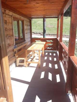 Кемпинги Cabana Sânziana Гырда-де-Сус-4
